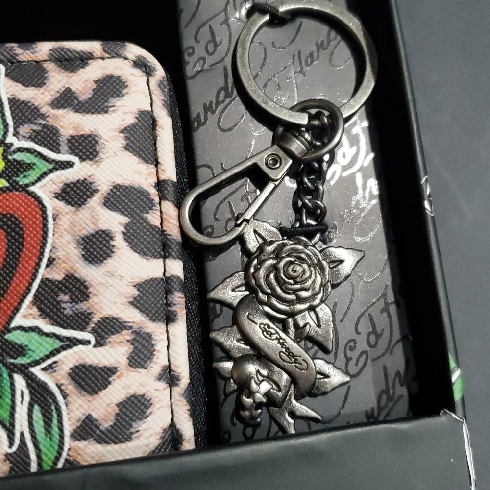 Ed Hardy y2k Cheetah zip around wallet gunmetal rose monogrammed keyring set new
